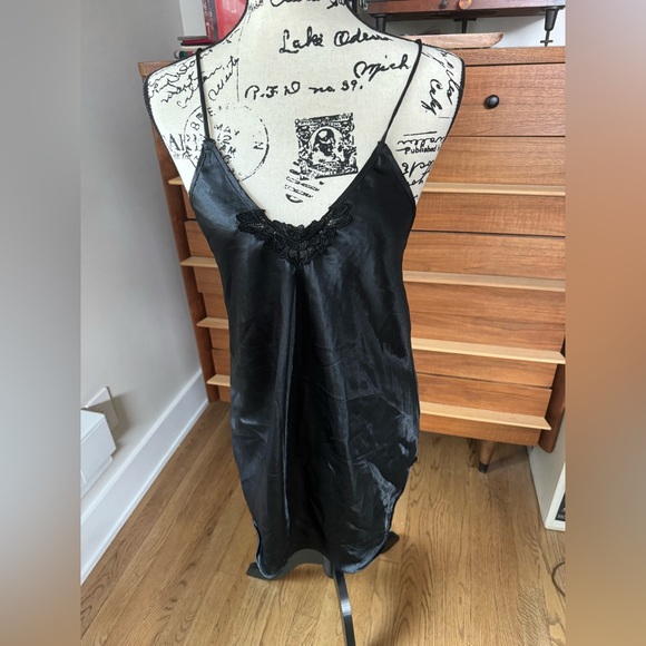 Vintage (90’s) black chemise , nightgown, dress in EUC - Picture 1 of 7